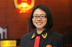 综艺小姐姐法官,揭秘法庭内外的生活点滴
