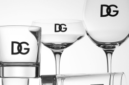 杜嘉班纳进军餐桌艺术——DG打造实用又时尚的餐桌配饰-高档椅子图片大全